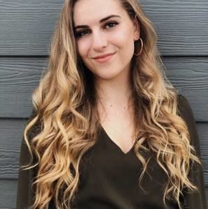 Meet your Posher, Emily